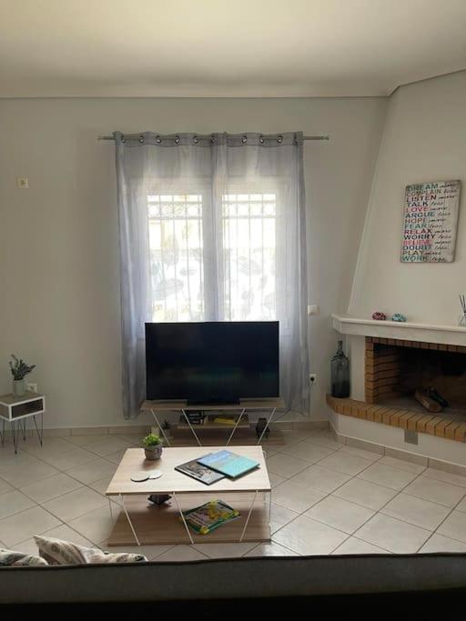 Hestia Airport House - Artemis Apartment Luaran gambar